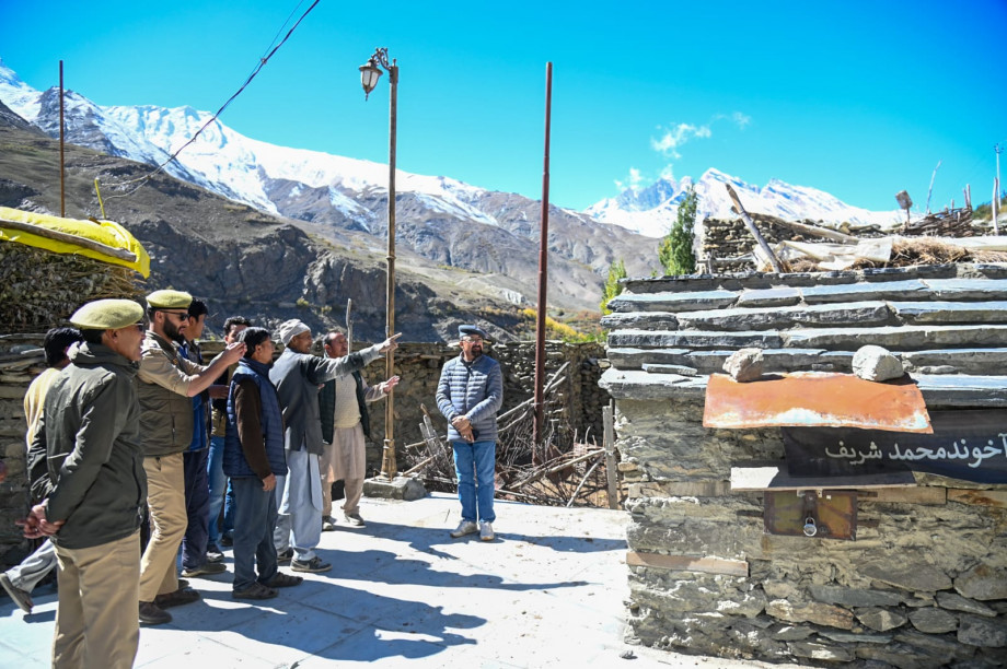 CEC Kargil inspects Akhoon Mohd Sharif heritage site, reviews R&B works in Suru valley