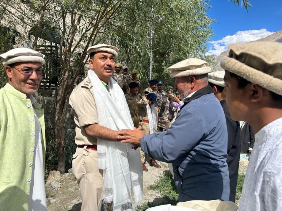 ADGP Ladakh visits Indo-Pak frontier areas of Nubra sub-division