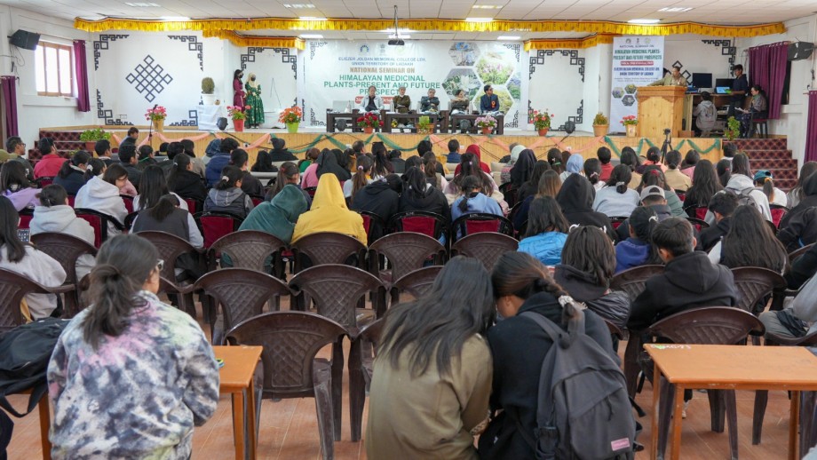 National seminar on Himalayan Medicinal -Present and Future Prospects begins