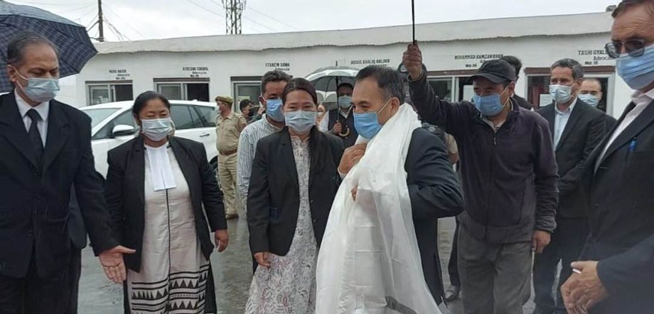 Justice Tashi Rabstan visits District Court Leh, inspects all 3 courts