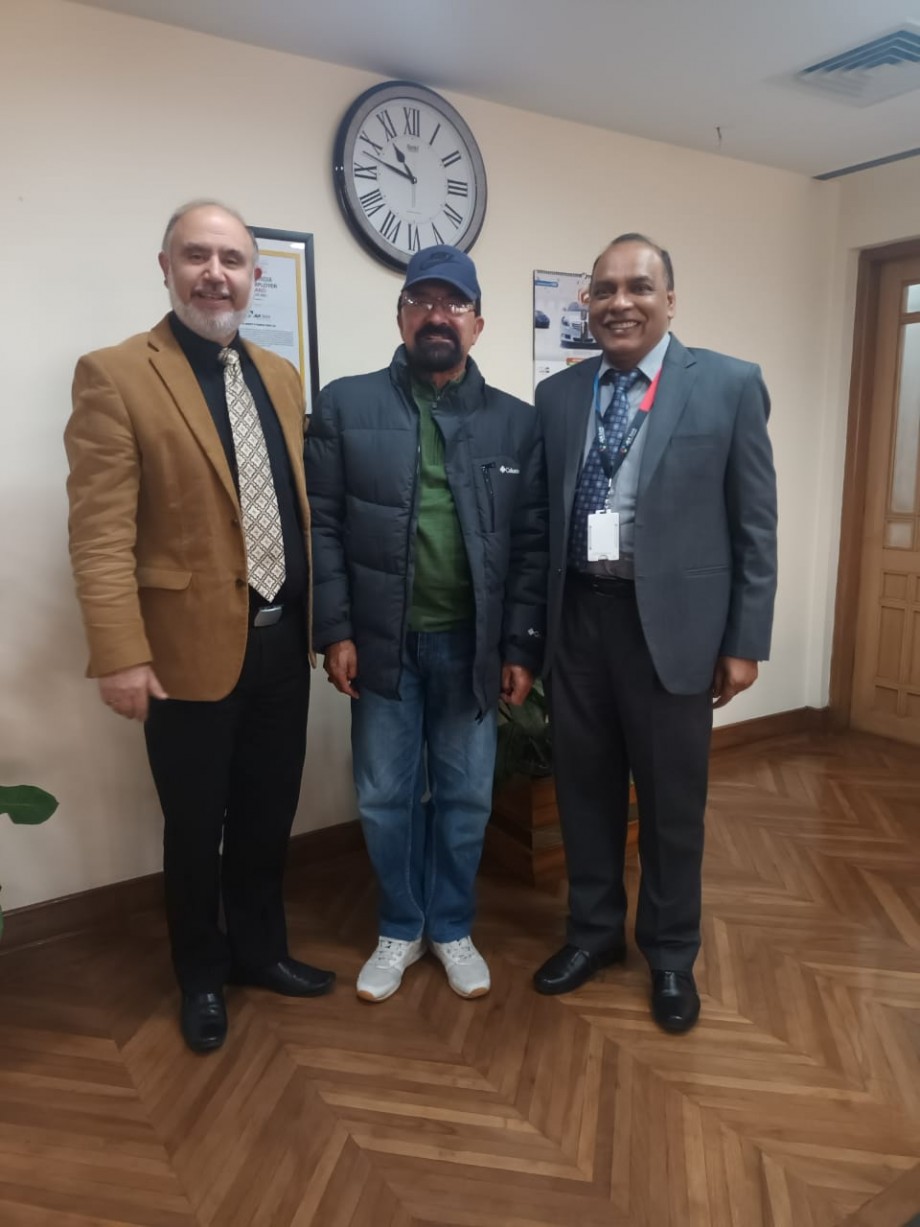 CEC Kargil meets MD/CEO of J&K Bank, discusses operational concerns