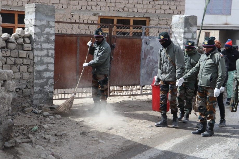 Indian Army initiates cleanliness drive in Spituk