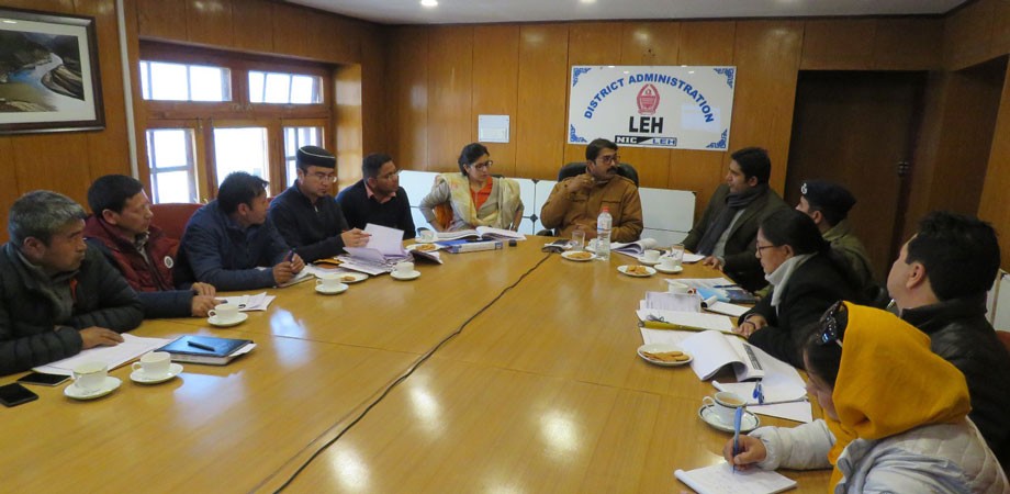 Divisional Commissioner, Ladakh, reviews election preparedness of twin districts
