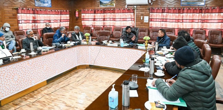 Commissioner Secretary, Ajeet Kumar Sahu reviews widening works on Kargil- Zanskar highway