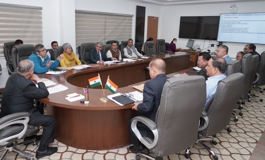 L-G discusses proposal for State Science and Technology Programme development in Ladakh