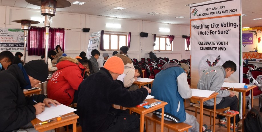 National Voters Day:  Painting competition held at EJM college