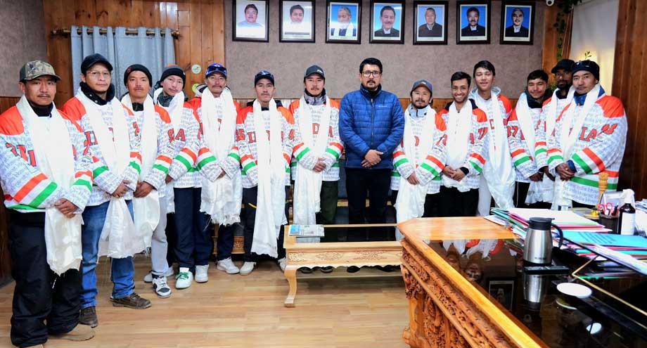 CEC Tashi Gyalson felicitates Ladakh’s Ice Hockey team for Asian Winter Games debut