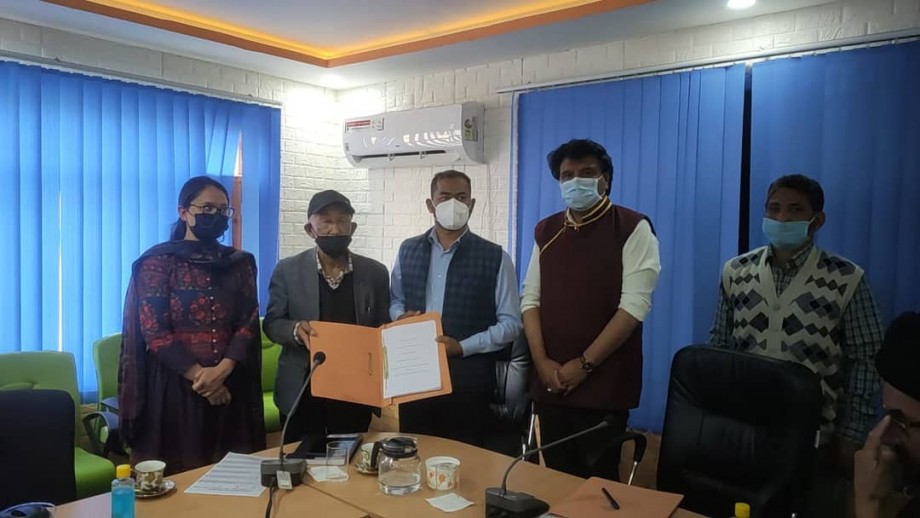 Hill Council, Kargil signs MoU with LEDeG and BORDA for sanitation project