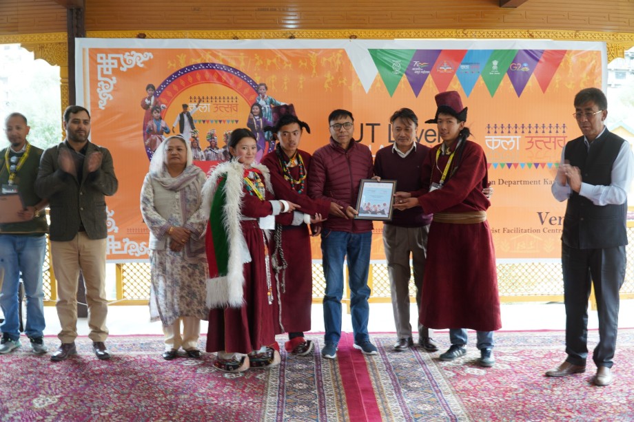 Kala Utsav in Kargil: EC Feroz encourages promotion of Ladakh’s cultural talent