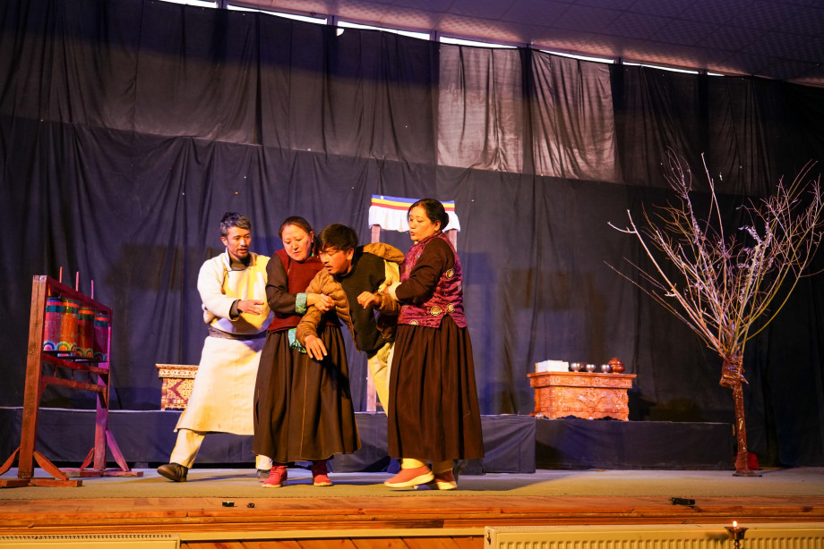 Theatre takes centre stage in Leh on World Theatre Day